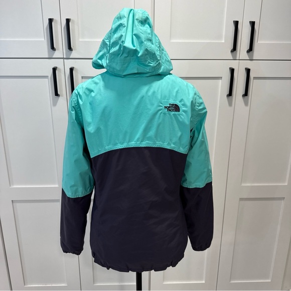 The North Face Women's Two-Tone Jacket - Aqua and Gray - Picture 3 of 16